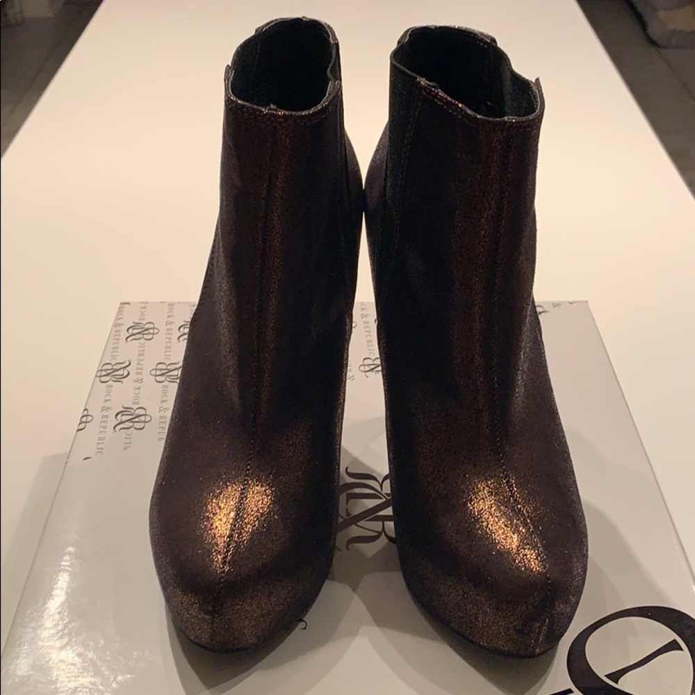 Rock & Republic Georgine Bronze Boots